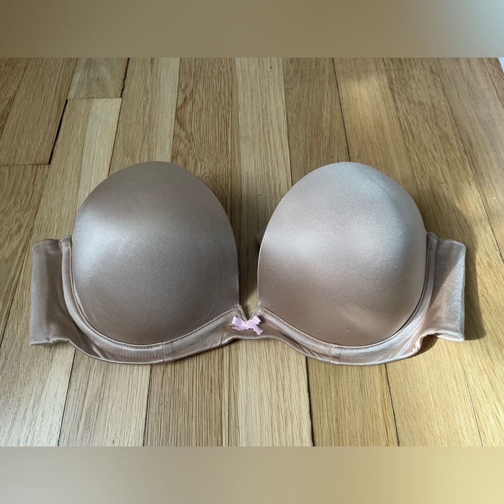Nude low-back strapless bra 32E